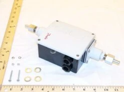 Danfoss 017D002166 - Differential Pressure Switch